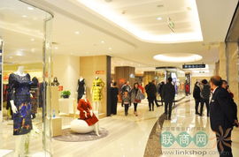 圣誕消費(fèi)熱潮涌動(dòng) 華林旗下百貨超市銷售近億，二手日用品市場(chǎng)同步升溫